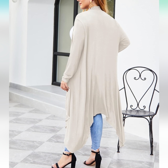 NWOT IN'VOLAND White Lightweight Cardigan - Picture 5 of 11